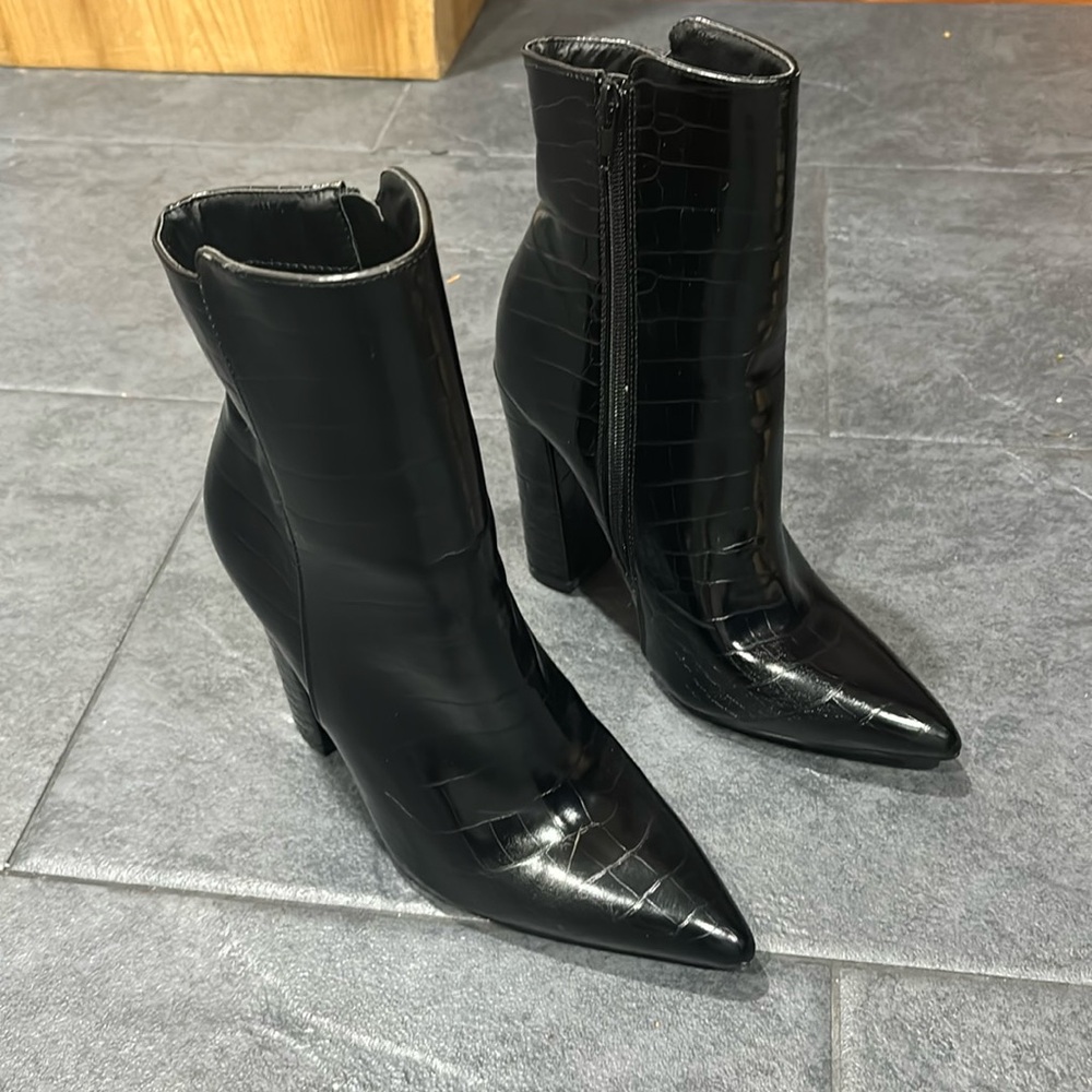 Boots 📍SOLD